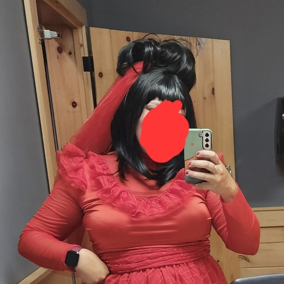 Lydia Bride (Beetlejuice) - Picture 3 of 4